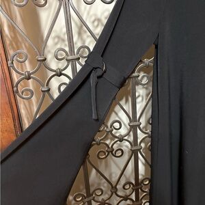 💙Ellen Tracy Women's Elegant Black Blouse